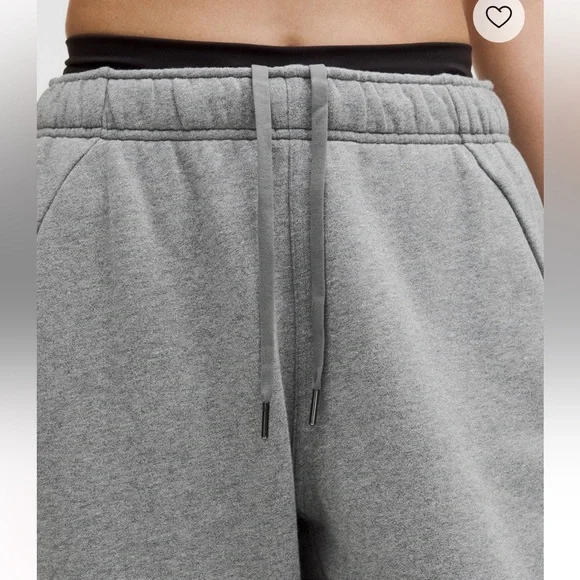 Women’s Lululemon Oversized Scuba Sweatpants - Picture 4 of 8